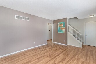 1930 Center St W in Rochester, MN - Building Photo - Building Photo