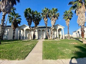 1013 E Westway Ave in McAllen, TX - Building Photo