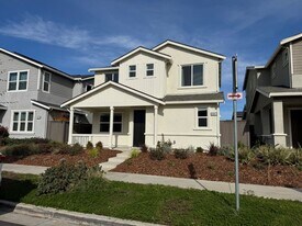 2041 Marston Dr in Woodland, CA - Building Photo