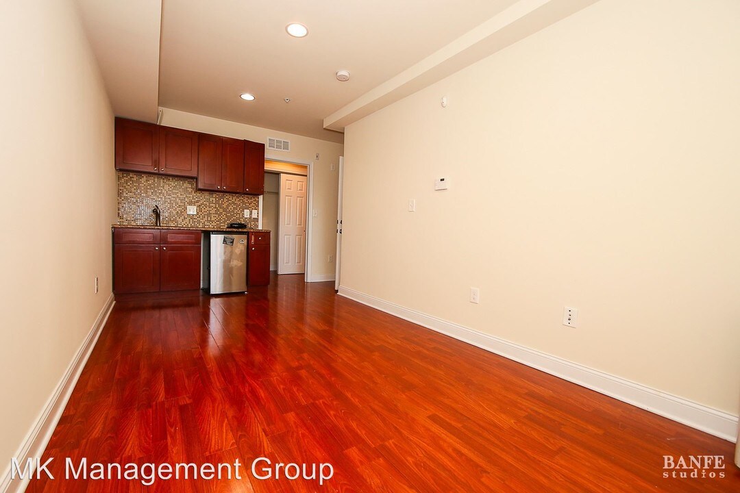 1417 N 17th St in Philadelphia, PA - Building Photo