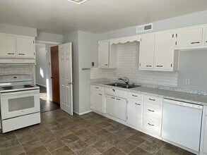 7316 Riverton Dr in Fort Wayne, IN - Building Photo - Building Photo