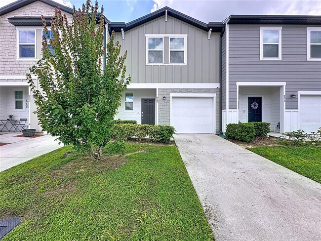 property at 927 Reserve Pl
