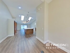 7049 Sawmill Cir in Ocoee, FL - Building Photo - Building Photo