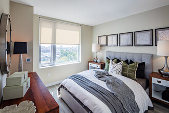 Avalon Brooklyn Bay in Brooklyn, NY - Building Photo - Interior Photo