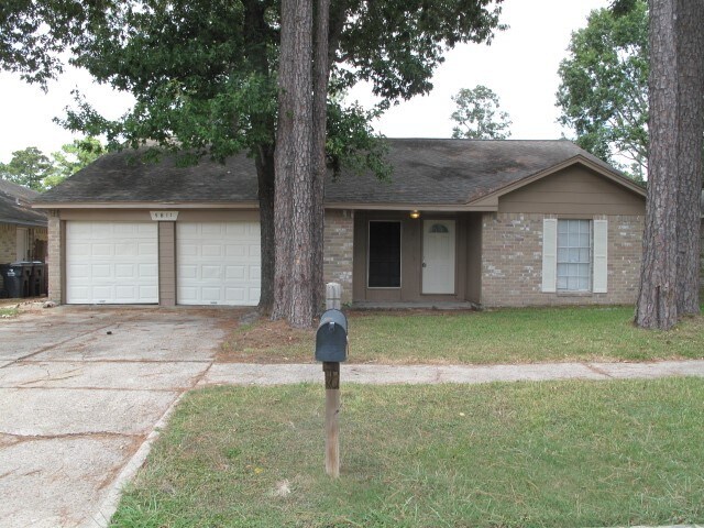 5811 Crooked Post Rd in Spring, TX - Building Photo