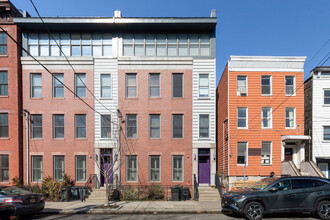 270 6th St in Jersey City, NJ - Building Photo - Building Photo