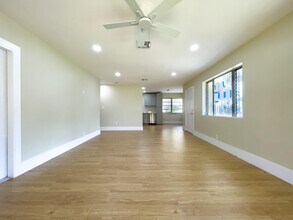 2287 NW 63rd St in Miami, FL - Building Photo - Building Photo