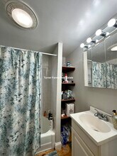 428 Franklin St, Unit 1L in Cambridge, MA - Foto de edificio - Building Photo