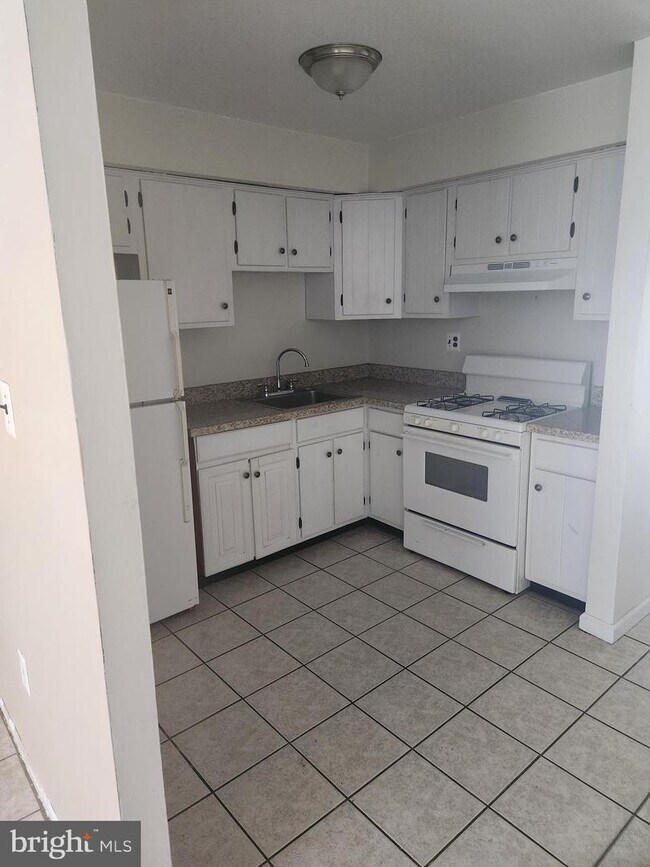 4320 Howell St photo'