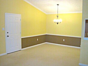 5708 Olde Mill Ct in Alexandria, VA - Building Photo - Building Photo