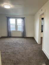 412 S Lincoln St, Unit 2 in Port Angeles, WA - Building Photo - Building Photo