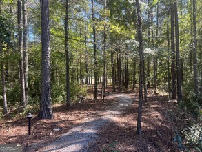 429 Waterview Dr in Lagrange, GA - Foto de edificio - Building Photo