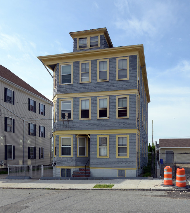 60 Tinkham St in New Bedford, MA - Foto de edificio - Building Photo