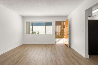 State in San Diego, CA - Building Photo - Building Photo