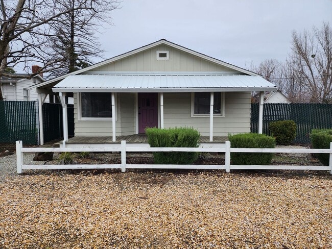 property at 2156 Howard St