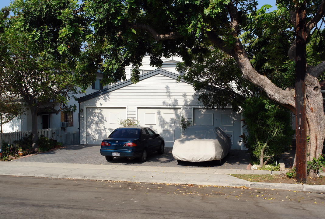 123 Virginia St in El Segundo, CA - Building Photo