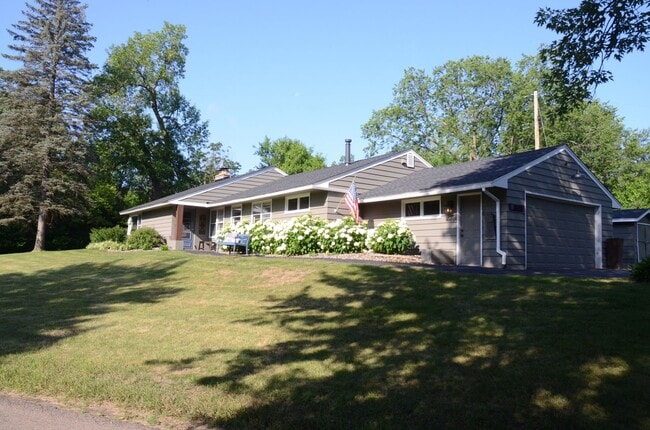 property at 3518 Druid Ln