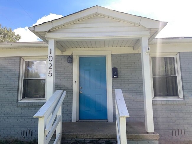 property at 1025 Holland Ave