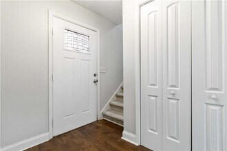 888 Chartley Dr SW in Lilburn, GA - Building Photo - Building Photo