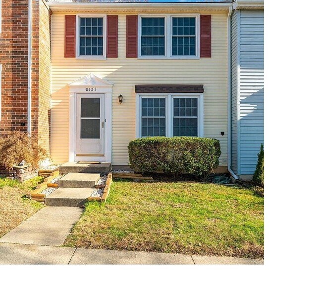 8123 Willowdale Ct Rentals in Springfield, VA