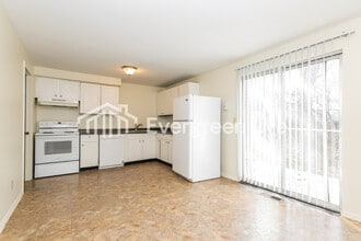 7959 Mt Hood in Dayton, OH - Building Photo - Building Photo