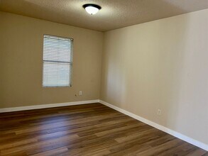 120 Maned Dr in Sanger, TX - Building Photo - Building Photo