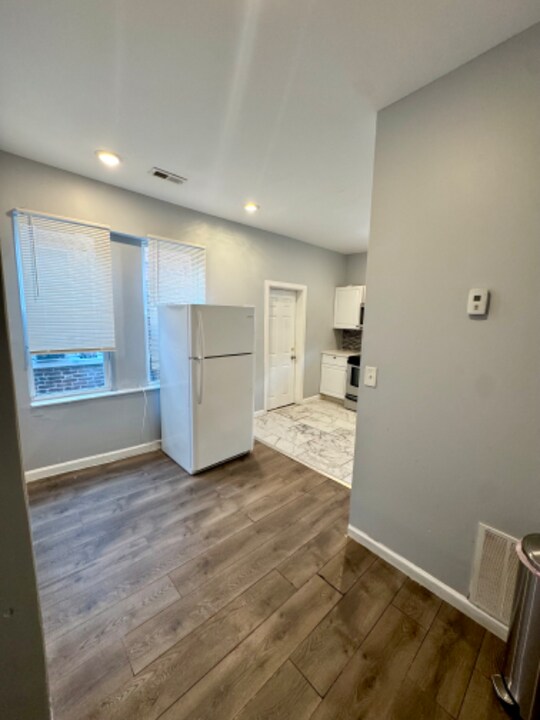 721 S 56th St in Philadelphia, PA - Building Photo