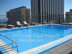 3110 N Sheridan Rd in Chicago, IL - Building Photo - Building Photo