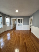 17 Oakland St, Unit 1 in Watertown, MA - Building Photo - Building Photo