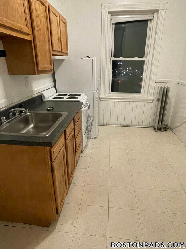 1350 Commonwealth Ave
