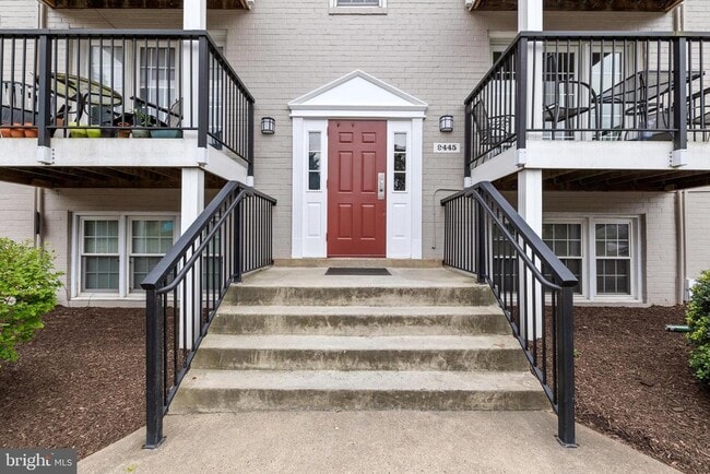 9445 Fairfax Blvd in Fairfax, VA - Foto de edificio - Building Photo