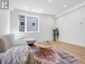 45 Bellevue Ave in Toronto, ON - Building Photo - Building Photo