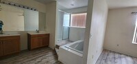 604 Australian Way photo'