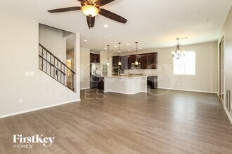 10242 W Levi Dr in Tolleson, AZ - Foto de edificio - Building Photo