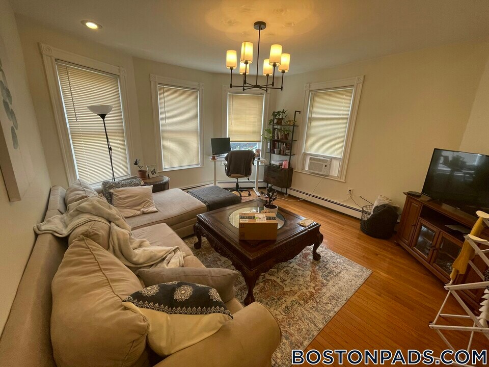 184 Green St in Cambridge, MA - Building Photo