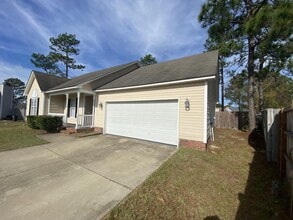 3808 Raider Ct in Hope Mills, NC - Building Photo - Building Photo
