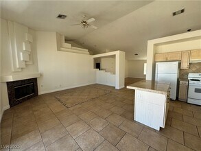 4811 Carefree Dr in Las Vegas, NV - Building Photo - Building Photo