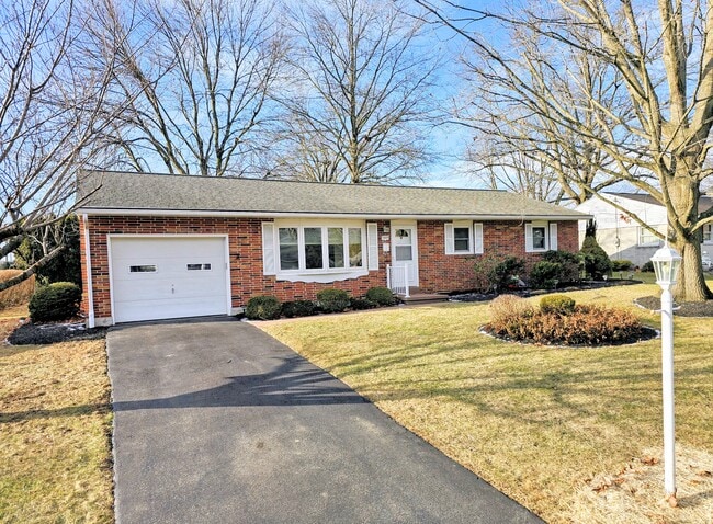 1007 Lilac Ln in Lebanon, PA - Building Photo - Building Photo