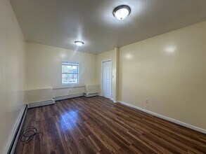 135 Duer St in North Plainfield, NJ - Building Photo - Building Photo