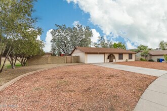 16043 N 30th Ave in Phoenix, AZ - Building Photo - Building Photo