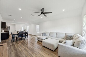 23699 Silver Concord Dr in Splendora, TX - Building Photo - Building Photo