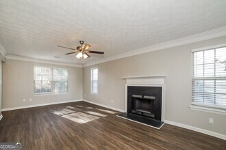 7013 Grinder Dr in Austell, GA - Building Photo - Building Photo