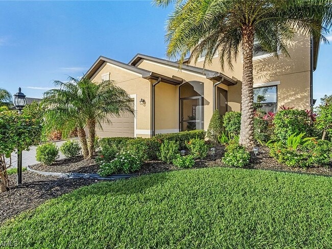 14210 Vindel Cir in Ft. Myers, FL - Building Photo - Building Photo