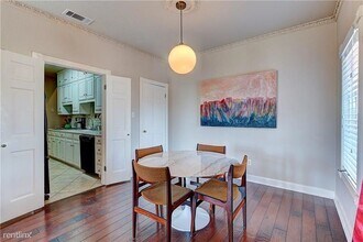 1626 Palma Plaza-Unit -Apt 10 in Austin, TX - Building Photo - Building Photo