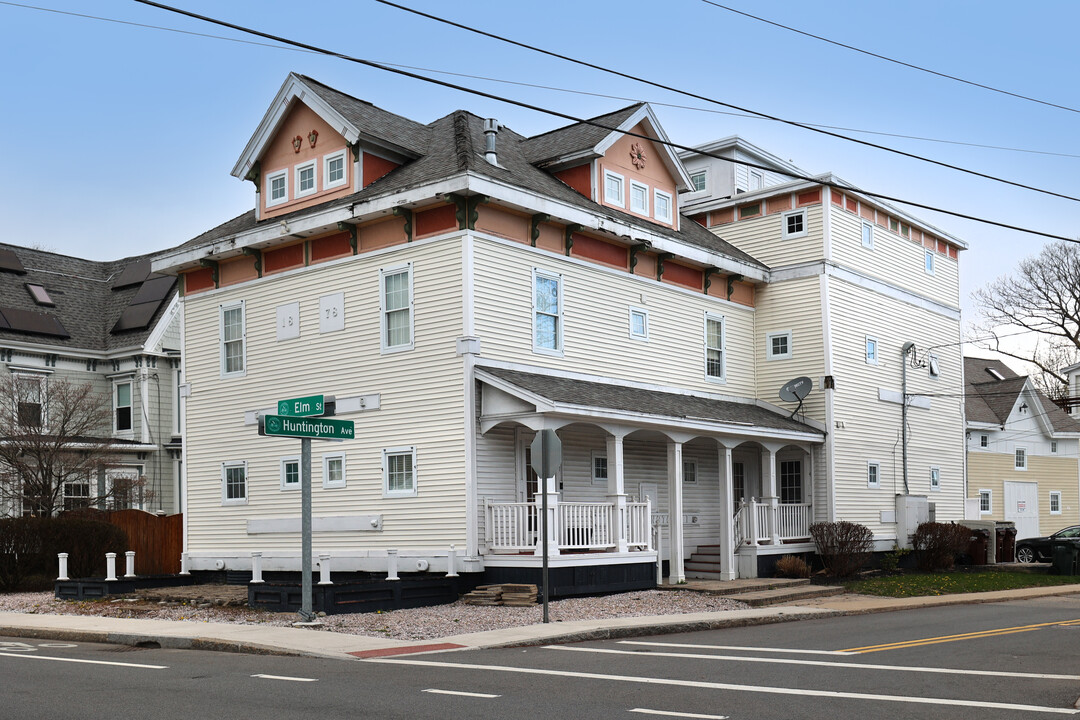 1 Huntington AVE in Amesbury, MA - Foto de edificio