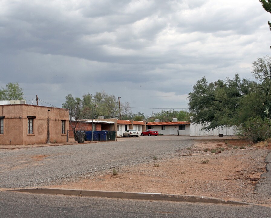 1134-1154 E Blacklidge Dr in Tucson, AZ - Building Photo