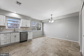 6218 Lindbergh Blvd. in Philadelphia, PA - Building Photo - Building Photo