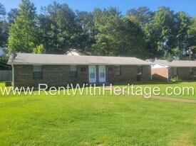 1047 Old Powder Springs Rd SW in Mableton, GA - Building Photo