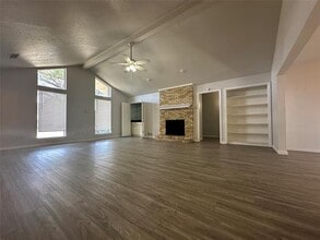 526 Sheffield Dr in Richardson, TX - Building Photo - Building Photo