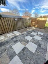 22 Decarie Cir in Toronto, ON - Building Photo - Building Photo